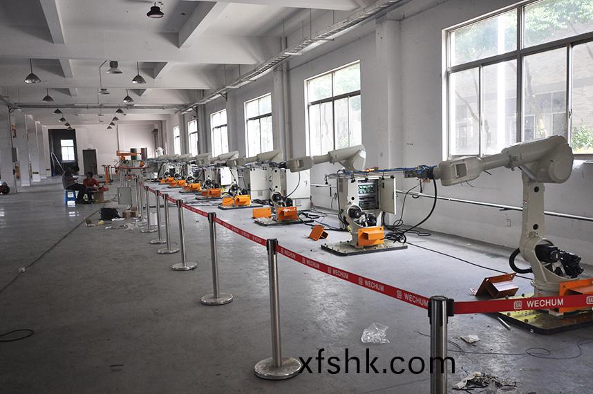 機(ji)器(qi)人成(cheng)品區